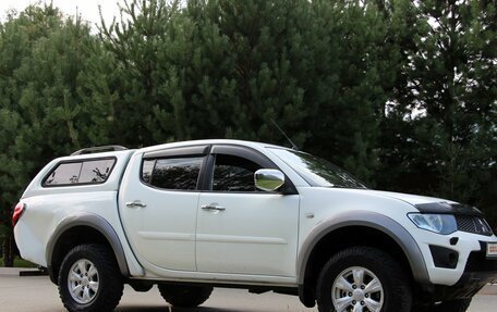 Mitsubishi L200 IV рестайлинг, 2013 год, 1 370 000 рублей, 4 фотография