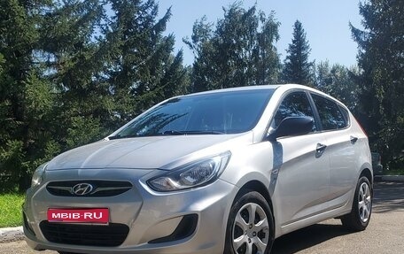 Hyundai Solaris II рестайлинг, 2013 год, 825 000 рублей, 1 фотография