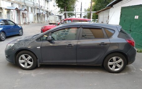 Opel Astra J, 2014 год, 970 000 рублей, 3 фотография