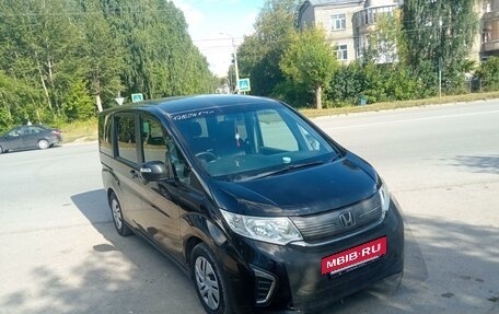 Honda Stepwgn IV, 2017 год, 2 100 000 рублей, 4 фотография