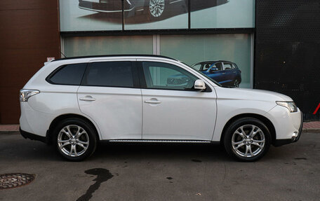 Mitsubishi Outlander III рестайлинг 3, 2012 год, 1 429 000 рублей, 4 фотография