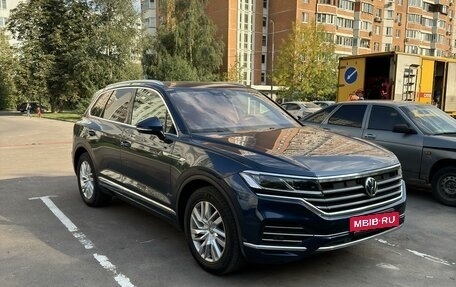 Volkswagen Touareg III, 2019 год, 5 500 000 рублей, 2 фотография