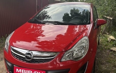 Opel Corsa D, 2013 год, 890 000 рублей, 1 фотография