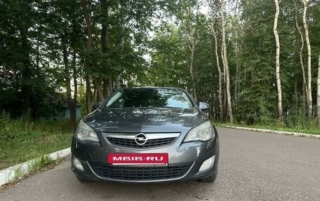 Opel Astra J, 2011 год, 459 000 рублей, 2 фотография