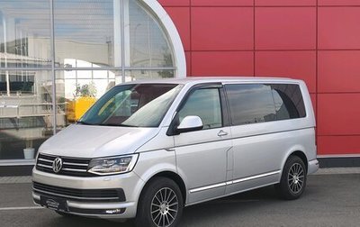 Volkswagen Caravelle T6 рестайлинг, 2016 год, 2 935 000 рублей, 1 фотография