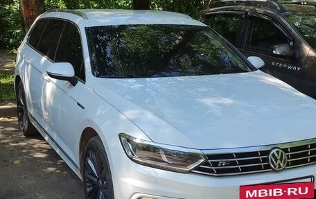 Volkswagen Passat B8 рестайлинг, 2018 год, 2 400 000 рублей, 6 фотография