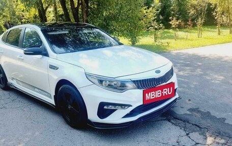 KIA Optima IV, 2018 год, 1 820 000 рублей, 2 фотография