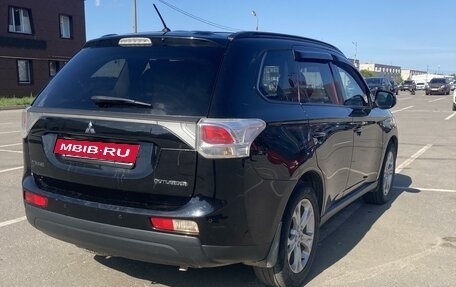 Mitsubishi Outlander III рестайлинг 3, 2012 год, 1 600 000 рублей, 3 фотография