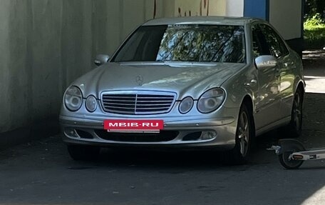 Mercedes-Benz E-Класс, 2002 год, 1 050 000 рублей, 3 фотография