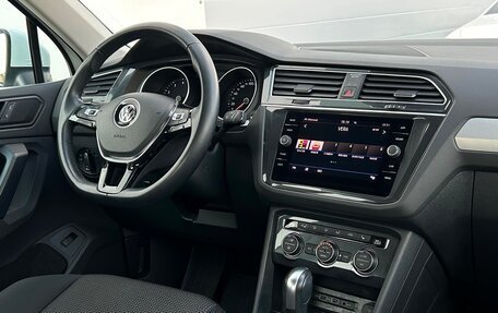 Volkswagen Tiguan II, 2020 год, 2 995 700 рублей, 17 фотография