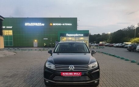 Volkswagen Touareg III, 2016 год, 3 140 000 рублей, 2 фотография