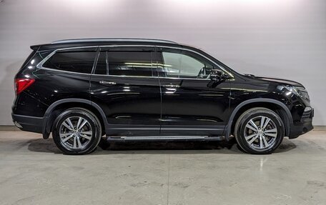 Honda Pilot III рестайлинг, 2017 год, 3 350 000 рублей, 4 фотография