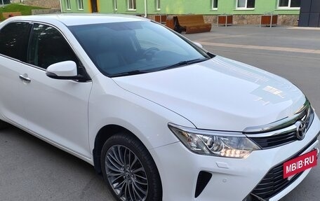 Toyota Camry, 2016 год, 2 450 000 рублей, 7 фотография