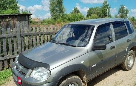 Chevrolet Niva I рестайлинг, 2012 год, 420 000 рублей, 1 фотография