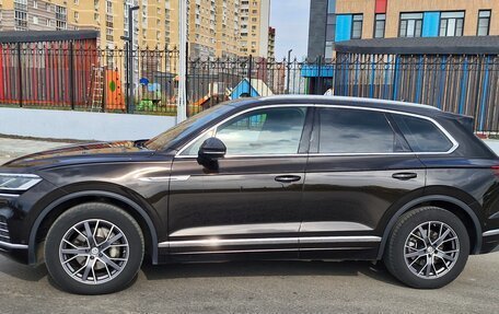 Volkswagen Touareg III, 2021 год, 7 500 000 рублей, 2 фотография