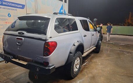 Mitsubishi L200 IV рестайлинг, 2011 год, 2 500 000 рублей, 4 фотография