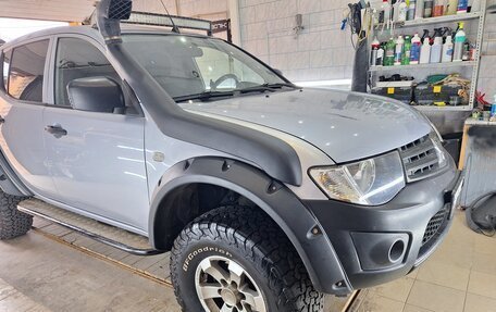 Mitsubishi L200 IV рестайлинг, 2011 год, 2 500 000 рублей, 12 фотография