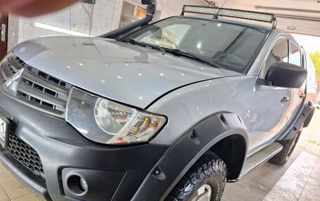 Mitsubishi L200 IV рестайлинг, 2011 год, 2 500 000 рублей, 15 фотография