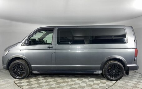 Volkswagen Multivan T6 рестайлинг, 2018 год, 5 500 000 рублей, 2 фотография