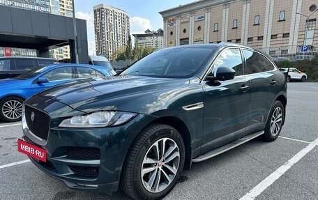 Jaguar F-Pace, 2018 год, 2 650 000 рублей, 2 фотография