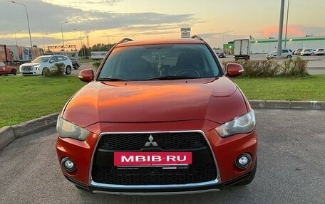 Mitsubishi Outlander III рестайлинг 3, 2010 год, 1 100 000 рублей, 2 фотография