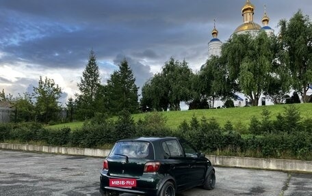 Toyota Yaris I рестайлинг, 2000 год, 400 000 рублей, 3 фотография