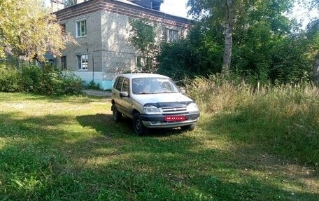 Chevrolet Niva I рестайлинг, 2004 год, 215 000 рублей, 1 фотография