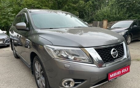 Nissan Pathfinder, 2016 год, 2 550 000 рублей, 1 фотография