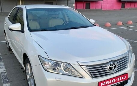 Toyota Camry, 2012 год, 1 700 000 рублей, 3 фотография