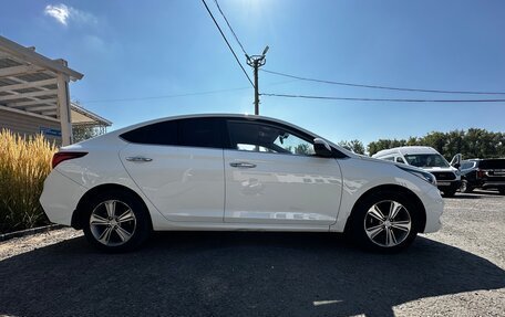 Hyundai Solaris II рестайлинг, 2017 год, 1 700 000 рублей, 2 фотография