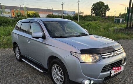 Mitsubishi Outlander III рестайлинг 3, 2013 год, 1 870 000 рублей, 3 фотография