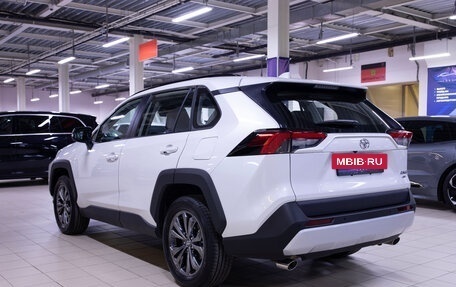 Toyota RAV4, 2023 год, 4 069 000 рублей, 10 фотография