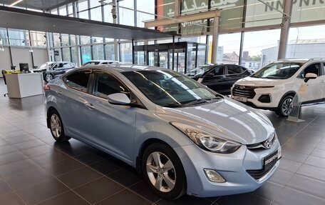 Hyundai Elantra V, 2011 год, 900 000 рублей, 2 фотография