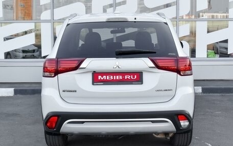 Mitsubishi Outlander III рестайлинг 3, 2019 год, 2 469 000 рублей, 4 фотография