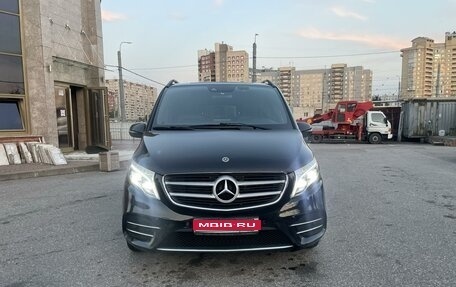 Mercedes-Benz V-Класс, 2018 год, 5 000 000 рублей, 1 фотография