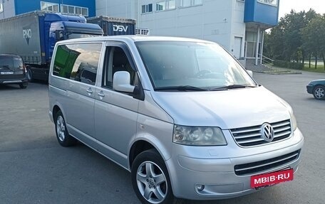 Volkswagen Caravelle T5, 2008 год, 1 800 000 рублей, 3 фотография