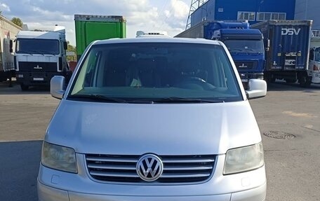 Volkswagen Caravelle T5, 2008 год, 1 800 000 рублей, 2 фотография