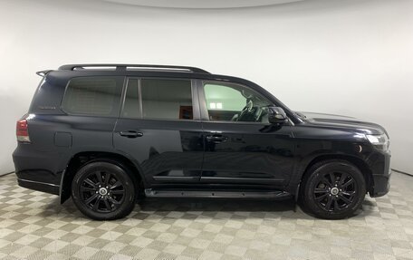 Toyota Land Cruiser 200, 2019 год, 6 495 000 рублей, 4 фотография