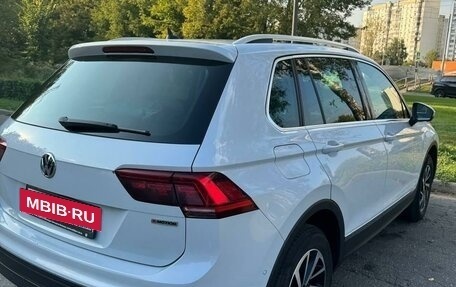 Volkswagen Tiguan II, 2018 год, 2 490 000 рублей, 4 фотография