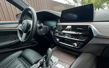 BMW 5 серия, 2018 год, 4 560 000 рублей, 10 фотография