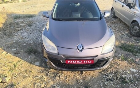 Renault Megane III, 2010 год, 999 999 рублей, 2 фотография