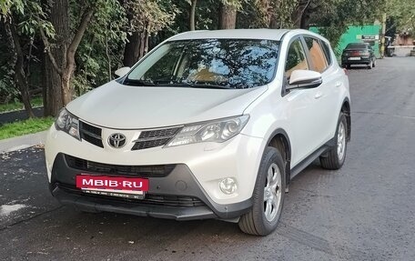 Toyota RAV4, 2014 год, 2 100 000 рублей, 2 фотография