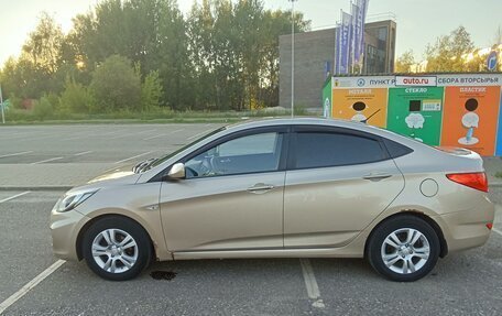 Hyundai Solaris II рестайлинг, 2012 год, 750 000 рублей, 3 фотография