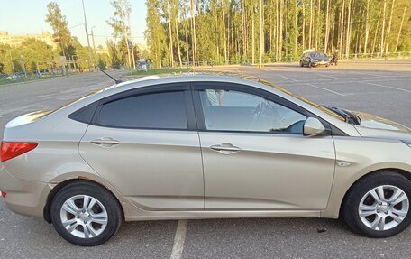 Hyundai Solaris II рестайлинг, 2012 год, 750 000 рублей, 5 фотография