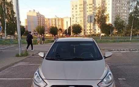 Hyundai Solaris II рестайлинг, 2012 год, 750 000 рублей, 4 фотография