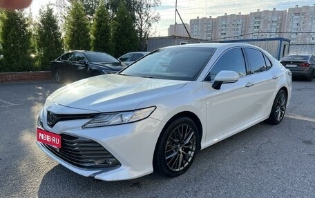 Toyota Camry, 2019 год, 3 100 000 рублей, 1 фотография