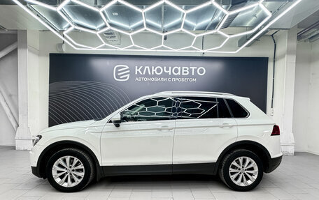 Volkswagen Tiguan II, 2017 год, 2 699 000 рублей, 2 фотография