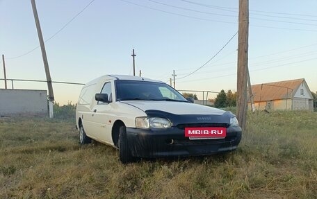 Ford Escort V, 2001 год, 270 000 рублей, 2 фотография