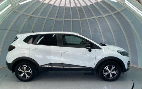 Renault Kaptur I рестайлинг, 2017 год, 1 895 000 рублей, 4 фотография