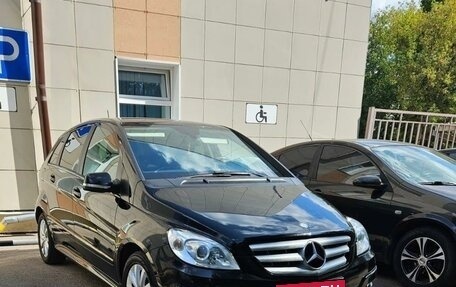 Mercedes-Benz B-Класс, 2011 год, 970 000 рублей, 4 фотография